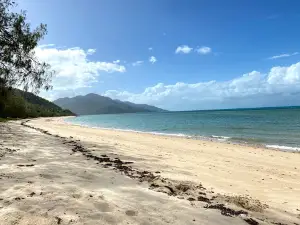 Kallias Hydeaway Bay
