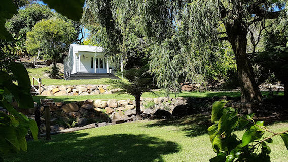 The Lawnmower's Son Art Gallery and Accommodation