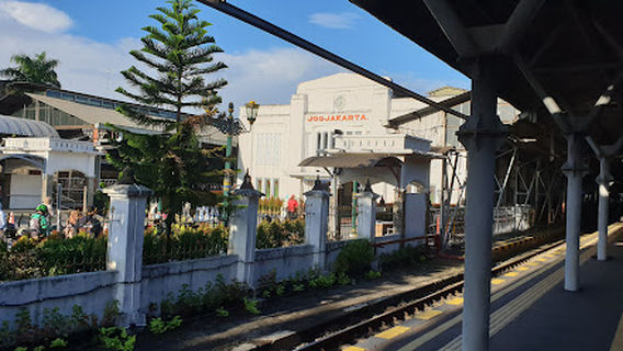 Yogyakarta Station Monument