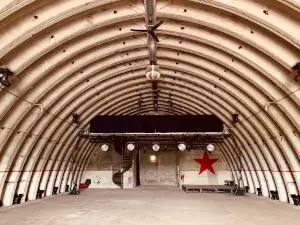 Hangar-312