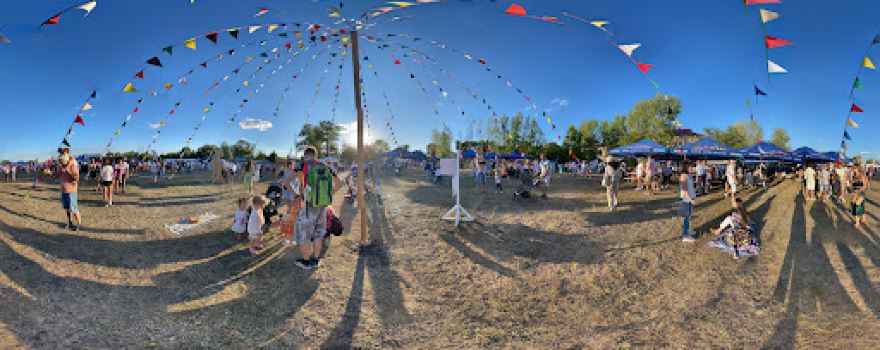 FESTIVALUL IA MANIA