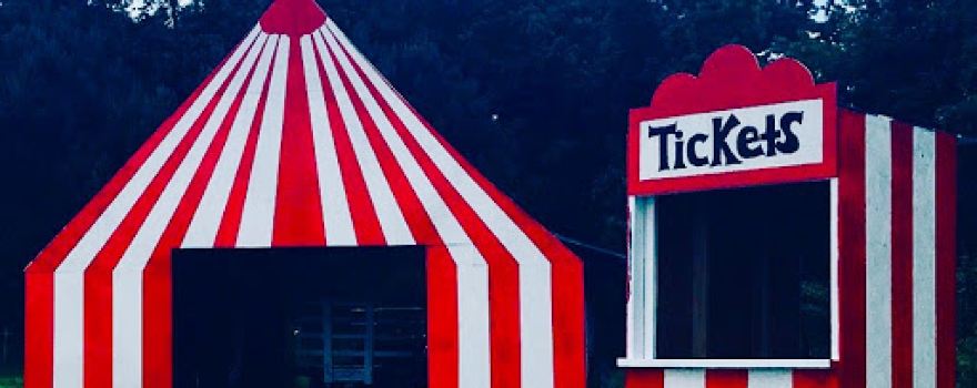 Hollerin Haunts Hayride