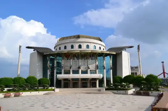 Hotels near National Theatre