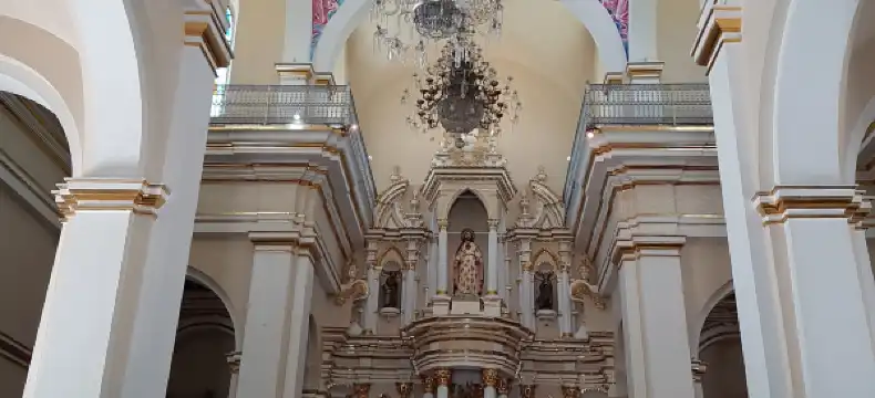 โรงแรมในเอร์โมซีโย