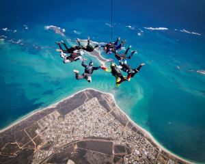 香港-朱裏恩灣 機票酒店 自由行