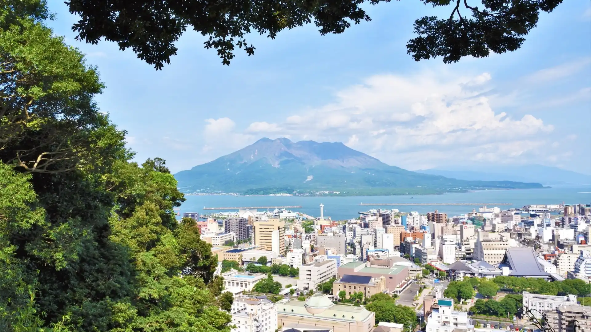 Hotels near Mount Shiroyama