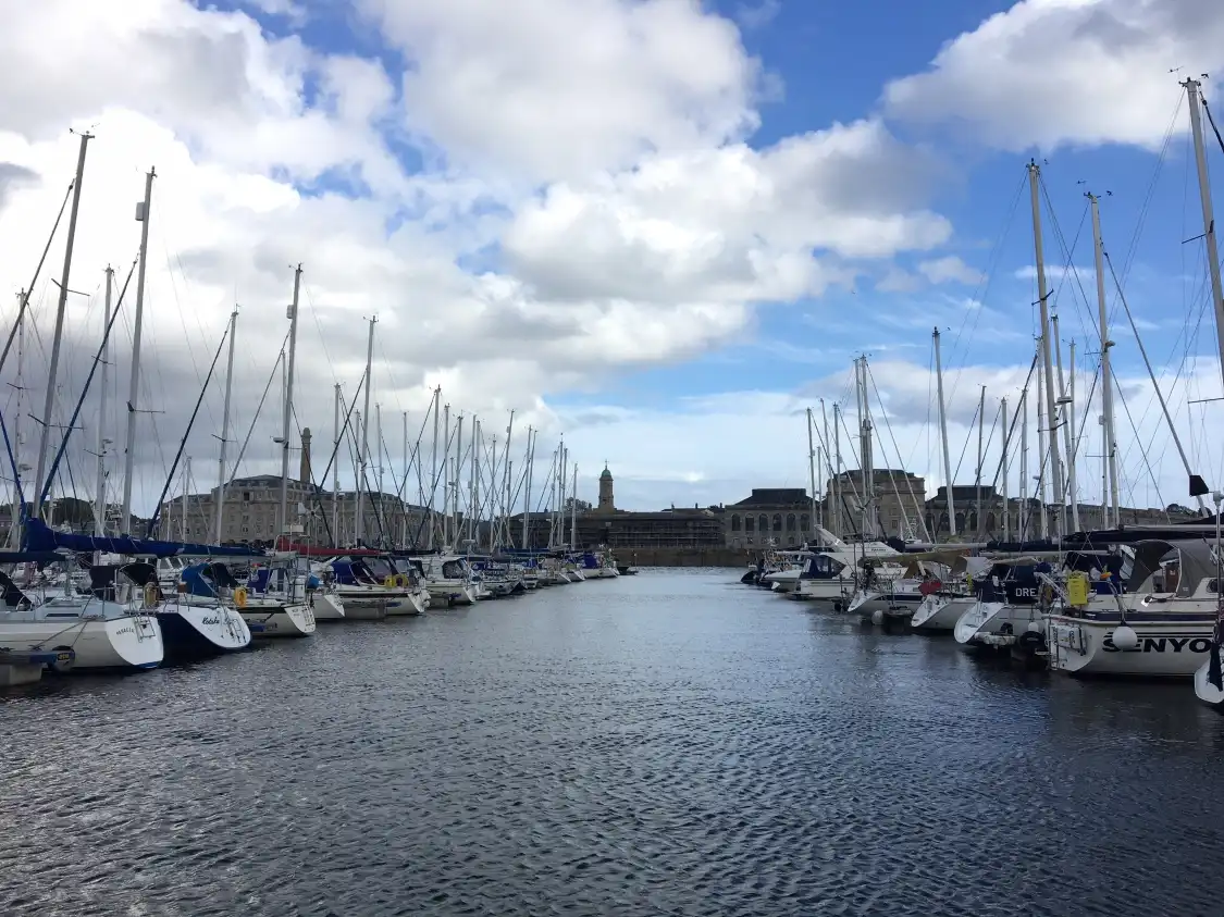 Hotels near Mayflower Marina