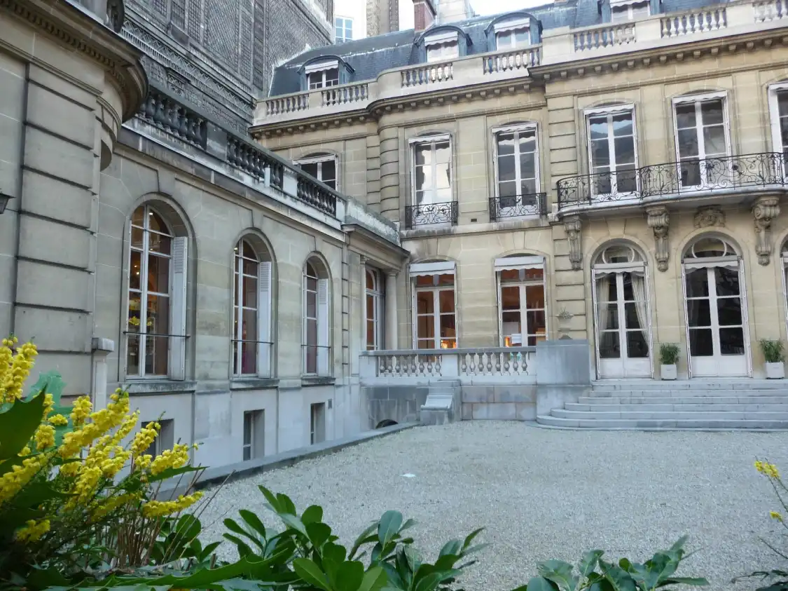 Hotels near Musee de la Contrefacon