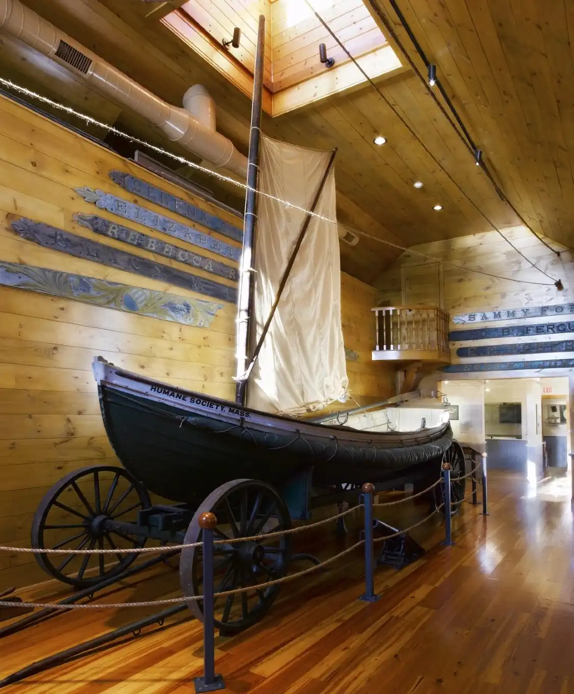 Hotels near Nantucket Shipwreck and Life Saving Museum