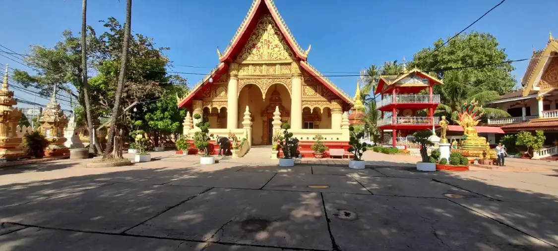 Hotels near Wat Chan