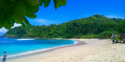 Wedi Ireng Beach