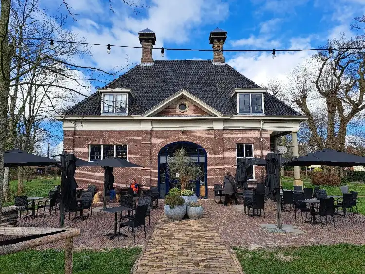 Hotels in Roden