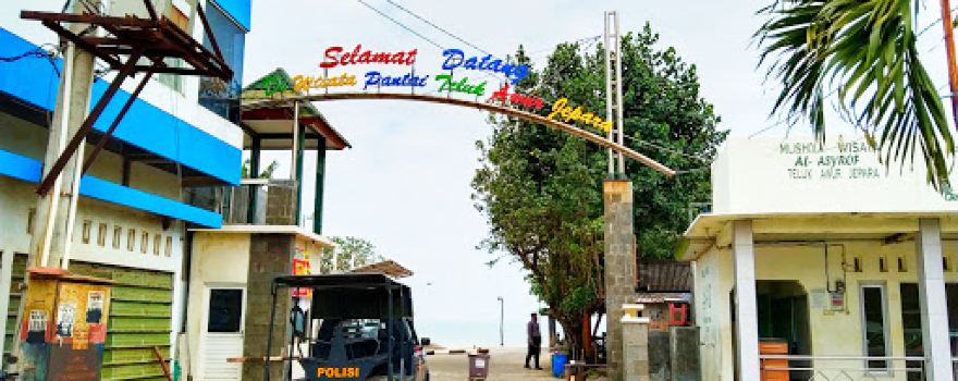 Pantai Teluk Awur Jepara