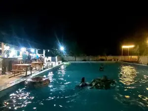 Belondak Pool and Cafe