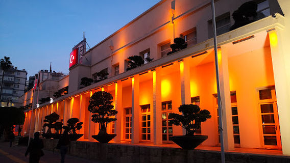 Adana Büyükşehir Belediyesi Tiyatro Salonu