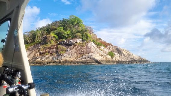 Dive Tioman by B&J Diving Centre
