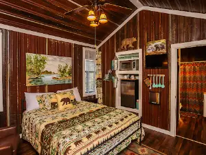 Bigfoot Ocoee Outfitters - Cabin Rentals, White Water Rafting, RV Park, Camping, Beer Garden, & Cafe