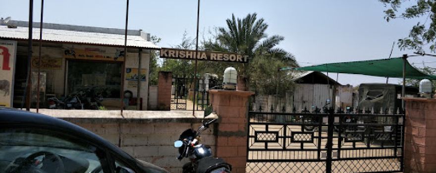 Krishna Resort Swimming Pool