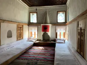 GJIROKASTER, Skënduli House