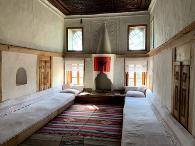 Skënduli House