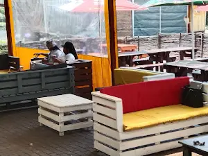 Zigzag Cafe