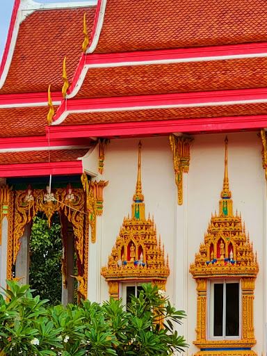 Compare 5 airports near Ban Chang