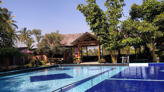 Kolam Renang (Sangen Park)