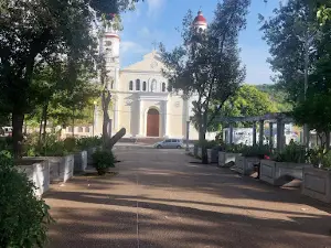 Cristóbal Colón Plaza