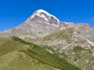 Trailhead Gergeti Trinity Church
