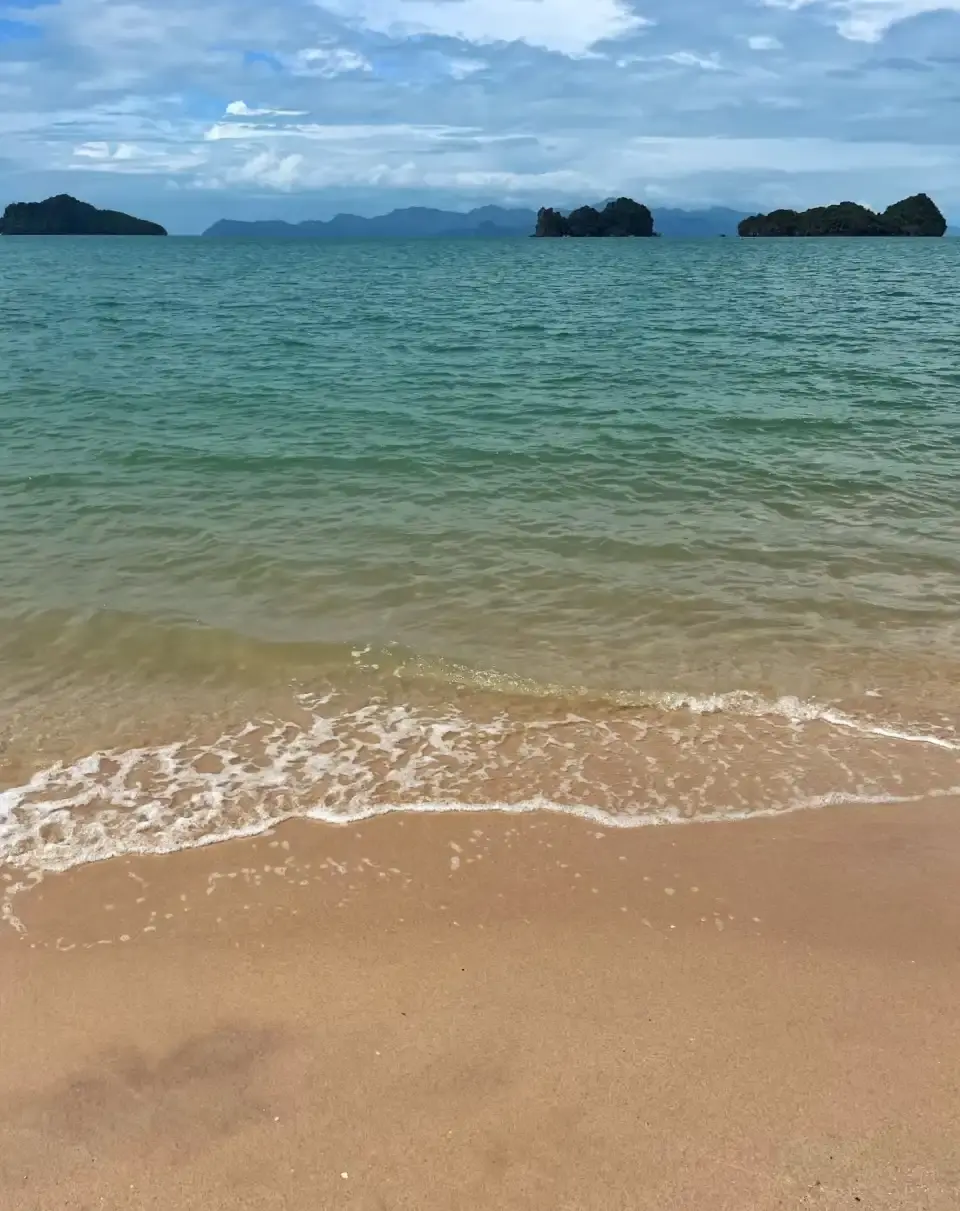 4_Tanjung Rhu Beach