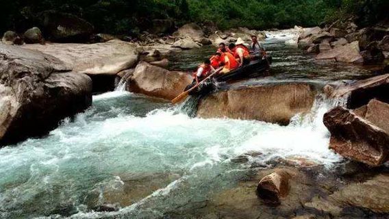 Jinsha Canyon Drifting