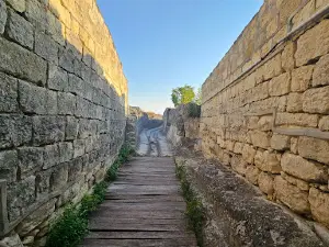 Ovech Fortress