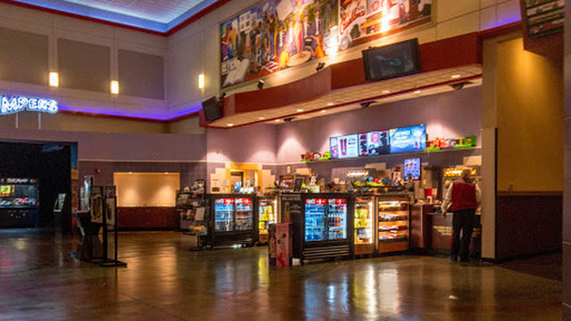Cinemark Tinseltown Oak Ridge