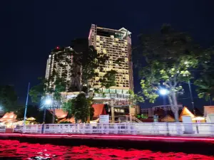 Top 10 Night Attractions in Melaka Tengah