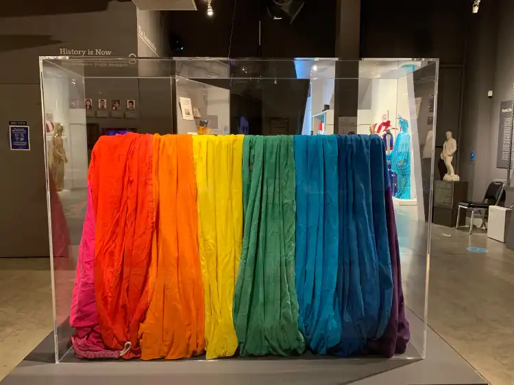 Hotel dekat GLBT History Museum