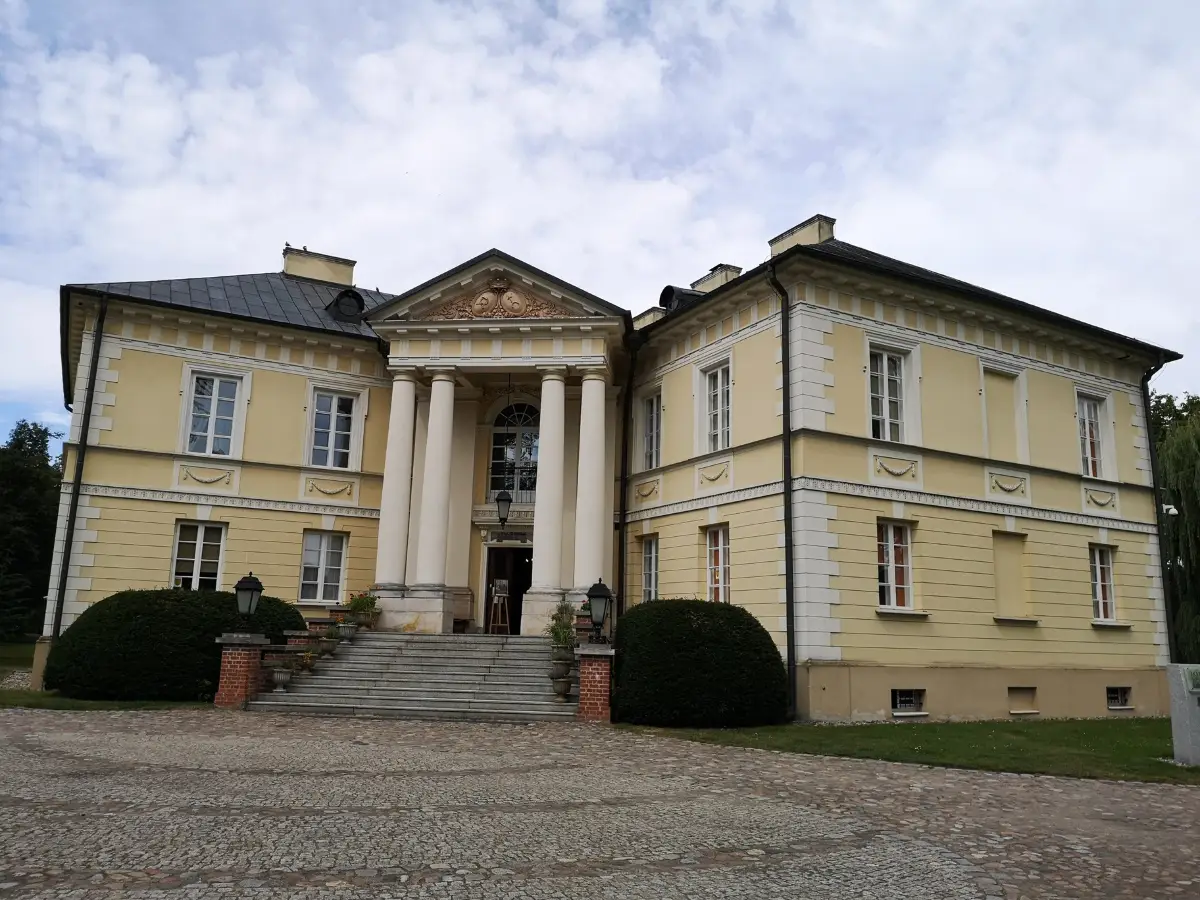 3_Museum landowners in Dobrzyca