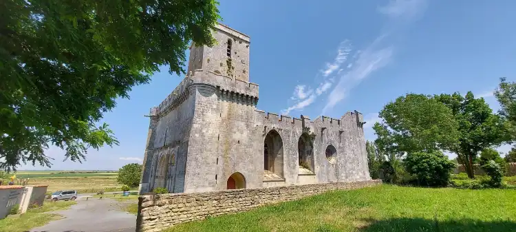 Hôtels à : Esnandes