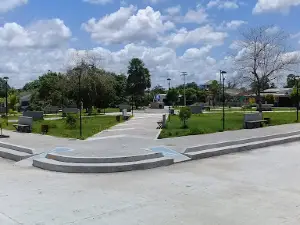 Plaza Principal 13 De Mayo