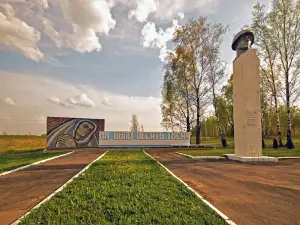 Pamyatnik "Ikh Bylo Desyat' Tysyach"