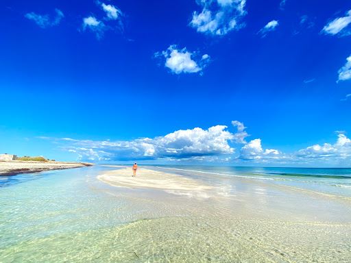 Compare 4 airports near Djerba