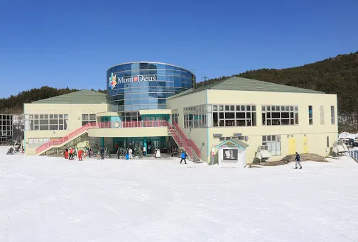 Mont Deus Hida-kuraiyama Snow Park