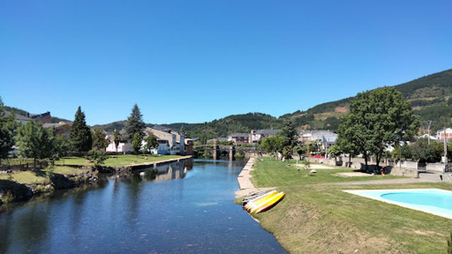 Playa fluvial de Vega de Espinareda