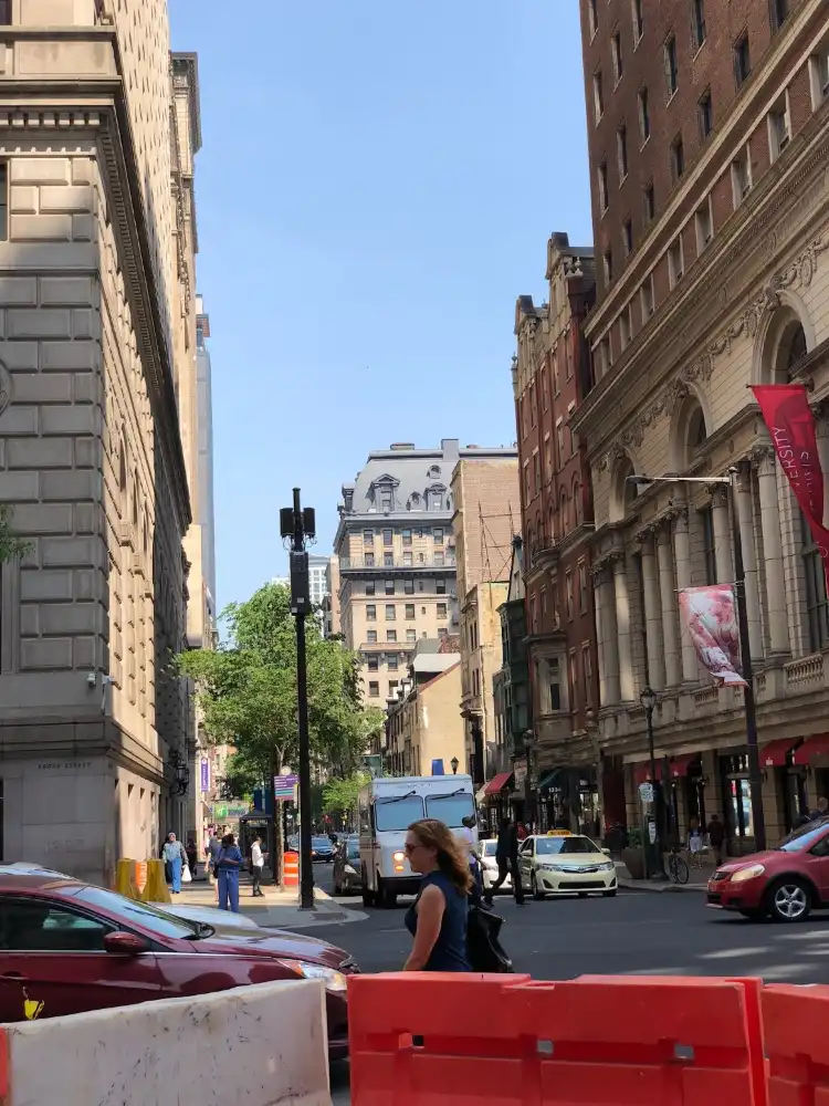 Hotels near Walnut St
