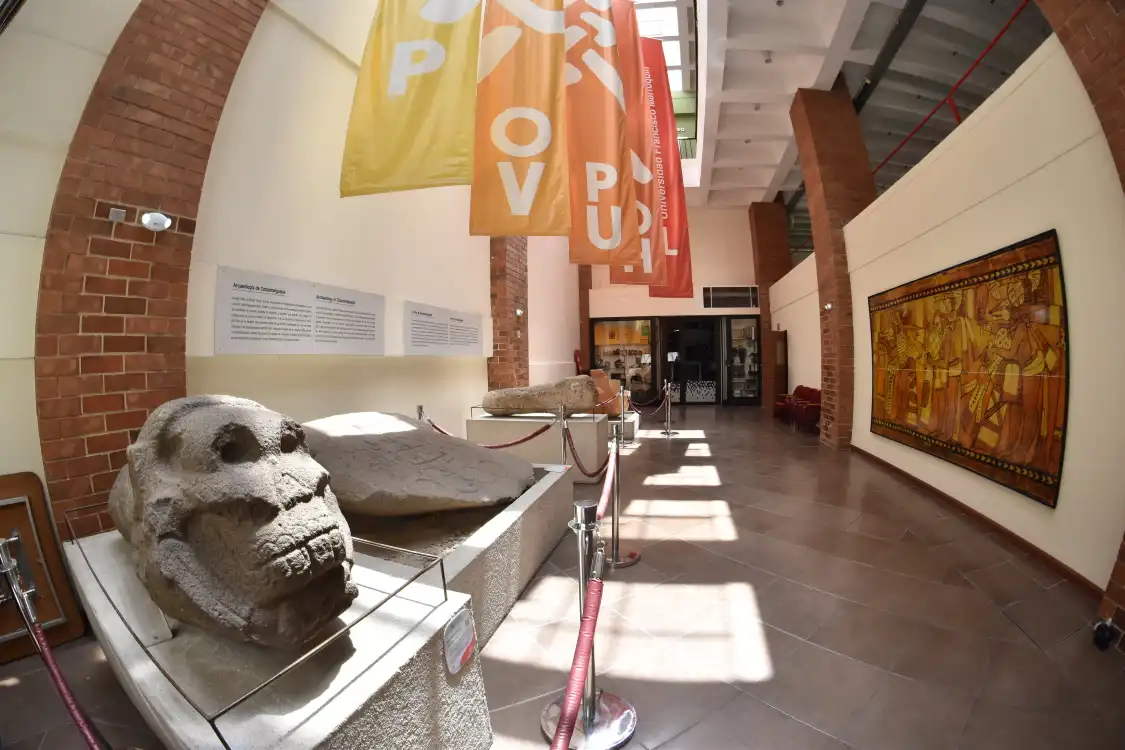 Hotels near Museo Popol Vuh
