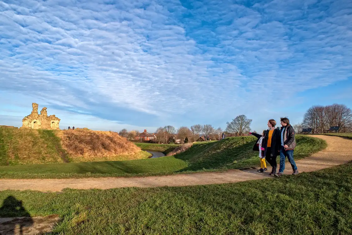 Hotels near Sandal Castle