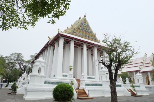 Wat Chaloem Phra Kiat