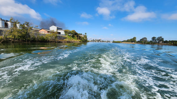 Bundy Belle Burnett River Cruises