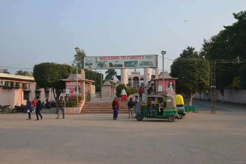 3_Fun City