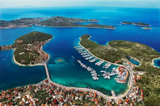 羅戈茲尼察酒店