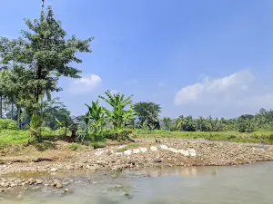 Pemandian Air Panas Alam Tirta Lebak Buana